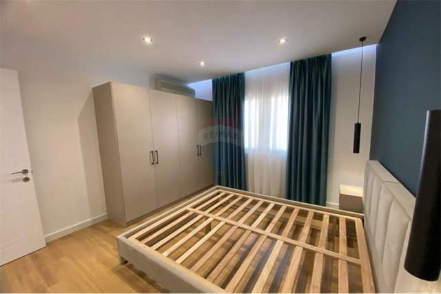 Tirane, shitet apartament 1+1+A Kati 5, 43 m² 89.500 Euro (Pazari i Ri)