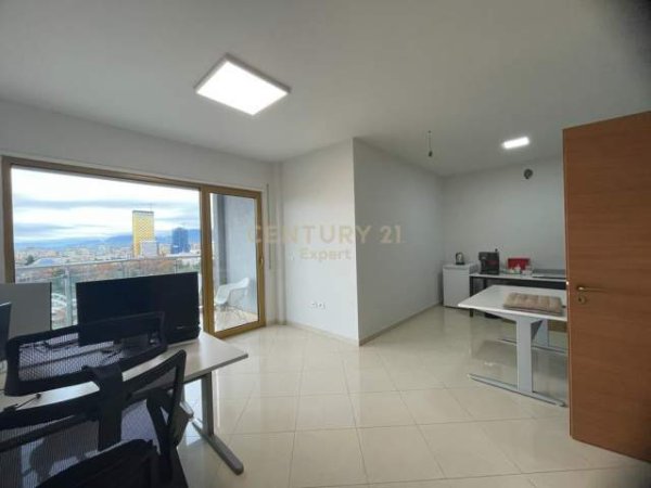 Tirane, jepet me qera zyre Kati 12, 104 m² 1.500 Euro (KULLAT BINJAKE)