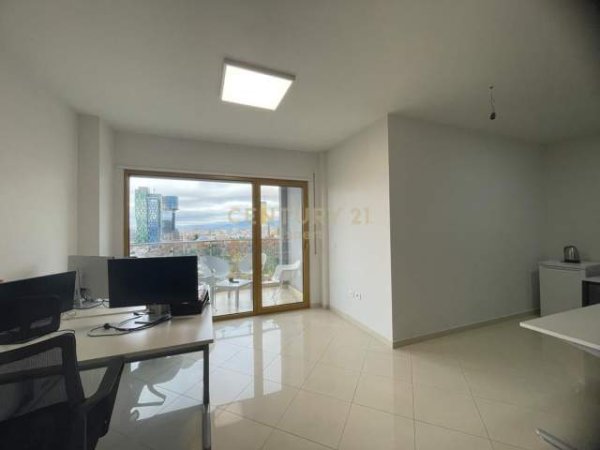 Tirane, jepet me qera zyre Kati 12, 104 m² 1.500 Euro (KULLAT BINJAKE)