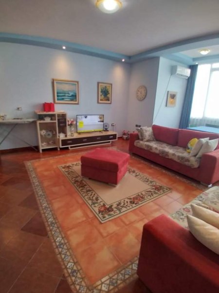 Tirane, shes apartament 2+1+BLK Kati 8, 115 m² 200.000 Euro (rruga e durrsit)