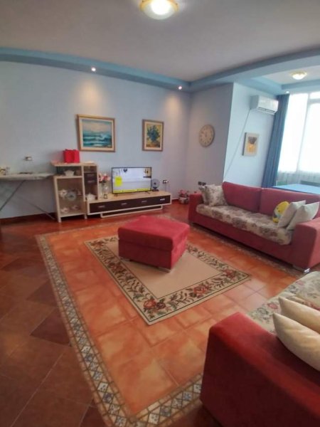 Tirane, shes apartament 2+1+BLK Kati 8, 115 m² 200.000 Euro (rruga e durrsit)