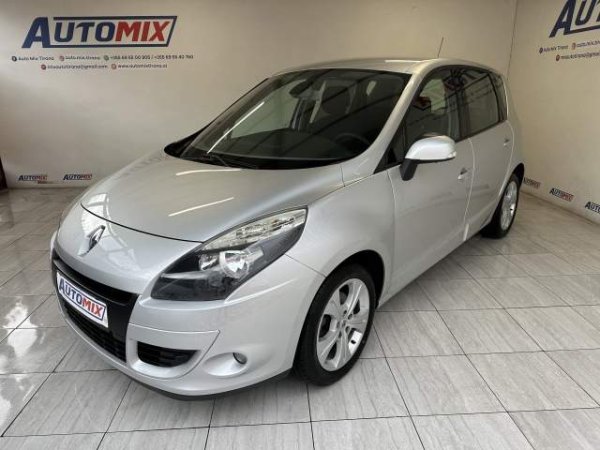 Tirane, shes makine Renault scenic Viti 2010, 4.700 Euro