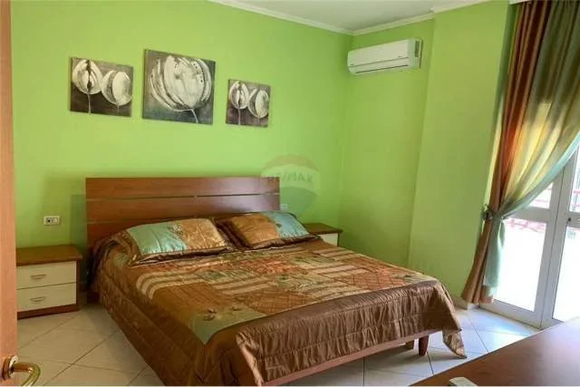 Tirane, ofert apartament 2+1 Kati 1, 127 m² 650 Euro (Kompleksi Dinamo)