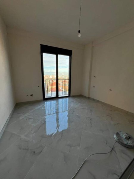 Tirane, shitet apartament 2+1+A+BLK Kati 4, 101 m² 134.000 Euro (Perball Spitali Amerikan 3 tek Aku)