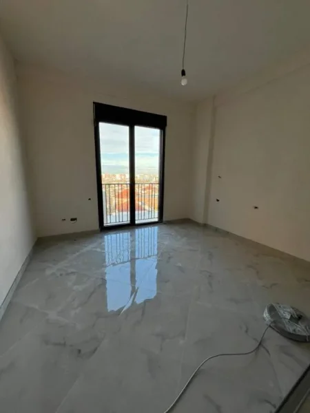 Tirane, shitet apartament 2+1+A+BLK Kati 4, 101 m² 134.000 Euro (Perball Spitali Amerikan 3 tek Aku)
