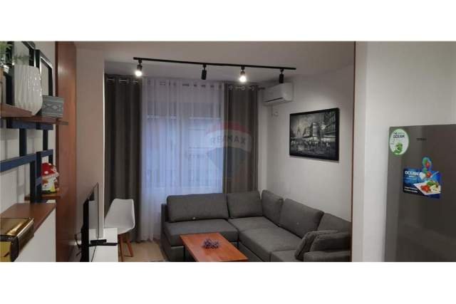 Tirane, jepet me qera apartament 1+1+BLK Kati 3, 70 m² 550 Euro