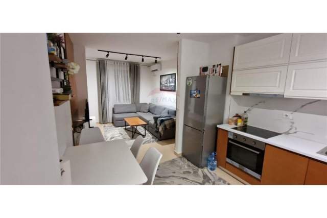 Tirane, jepet me qera apartament 1+1+BLK Kati 3, 70 m² 550 Euro