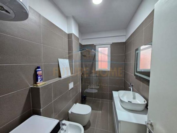 Tirane, jap me qera apartament 2+1 Kati 1, 120 m² 550 Euro (Rruga Teodor Keko)