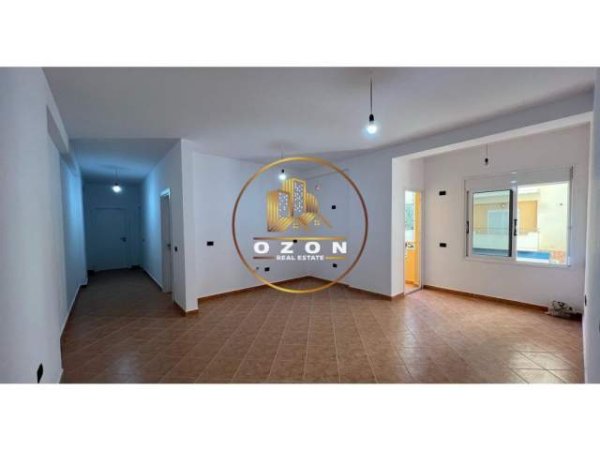 Vlore, shitet apartament 2+1 Kati 2, 110 m² 150.000 Euro (Lungomare)