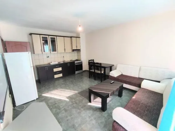 Tirane, shes apartament 1+1 Kati 2, 67 m² 77.000 Euro (fresk)