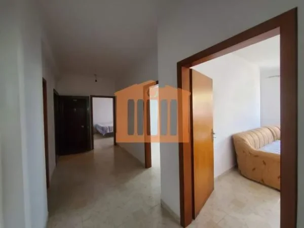 Durres, jepet me qera apartament 2+1+A+BLK Kati 2, 95 m² 300 Euro