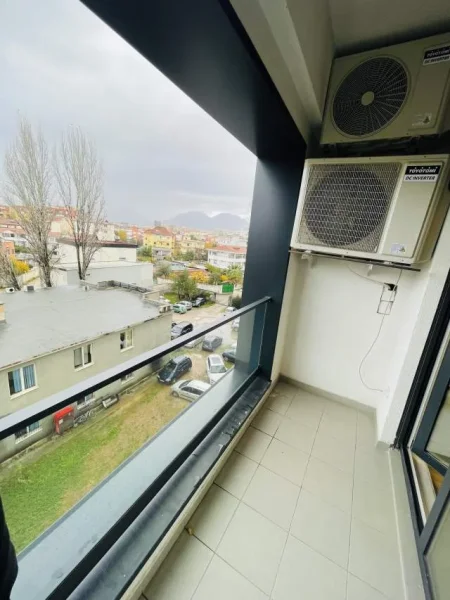 Tirane, jepet me qera apartament Kati 4, 120 m² 650 Euro (Frosina Plaku)