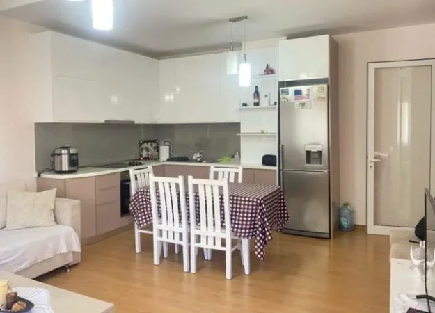 Tirane, jepet me qera apartament 1+1+BLK Kati 3, 84 m² 35.000 Leke (restorant qesaraku)