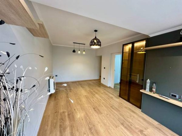Tirane, shitet apartament 2+1 Kati 2, 93 m² 198.000 Euro