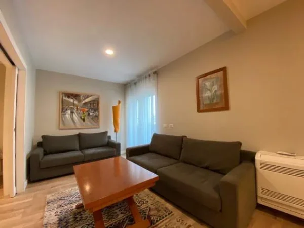 Tirane, jepet me qera apartament 2+1+BLK Kati 7, 98 m² 800 Euro (Rruga e Barikdave)