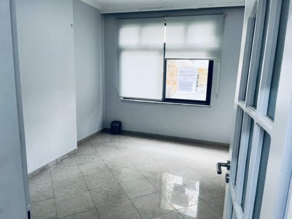 AMBJENT BIZNESI ME QERA  📍Tek Spitali i femijeve QSUT 70 m² 700 Euro (QSUT)