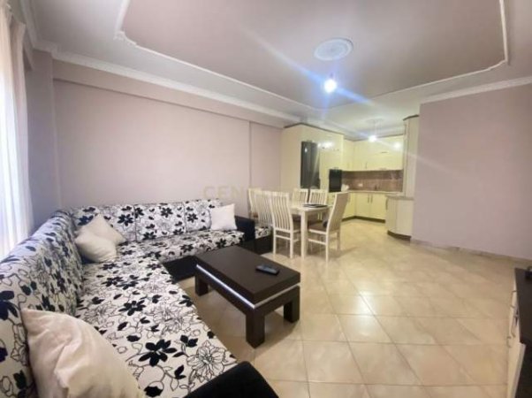 Tirane, jepet me qera apartament 2+1 Kati 3, 100 m² 550 Euro (Rruga Jordan Misja Tirana, Albania)