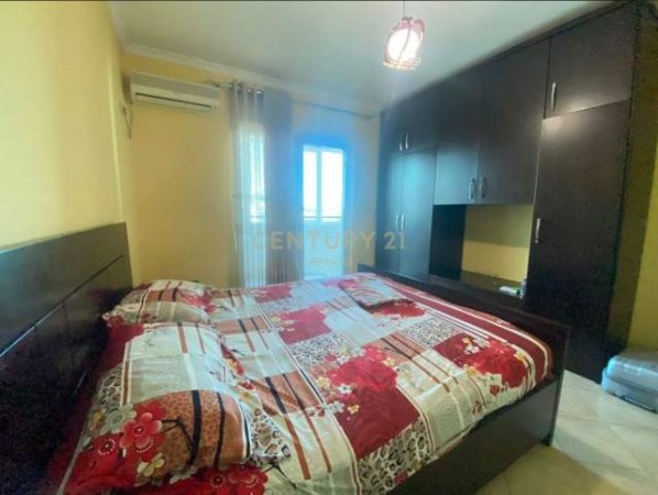 Tirane, jepet me qera apartament 2+1 Kati 3, 100 m² 550 Euro (Rruga Jordan Misja Tirana, Albania)