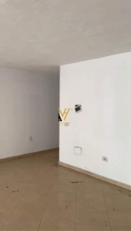 Tirane, shitet dyqan Kati 0, 80 m² 100.000 Euro (DON BOSKO)