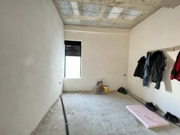 Tirane, Shitet Apartament 1+1 me Cmim Kleringu ne Selite