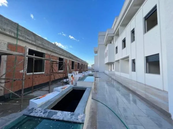 Tirane, Shitet Apartament 1+1 me Cmim Kleringu ne Selite