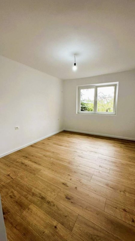 Tirane, shitet apartament 3+1+A+BLK 86 m² 158.000 Euro (Rruga Naim Frasheri, prane Bllokut te Ambasadave)