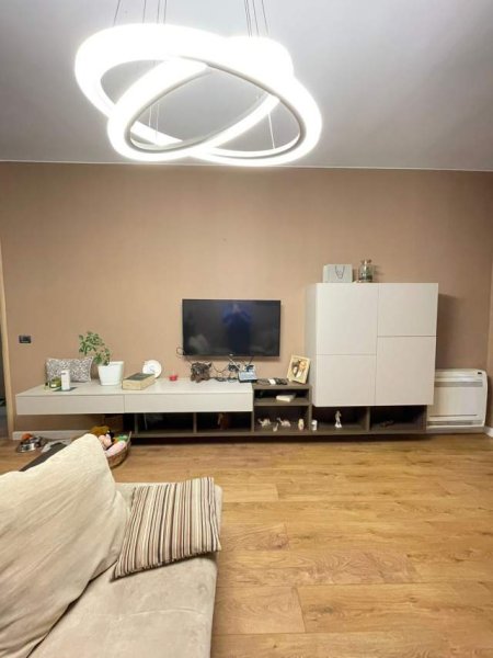 Tirane, shitet apartament 2+1+A+BLK Kati 7, 144.000 m² 144.000 Euro (Perball Maternitetit te Ri)