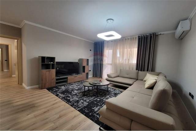 Tirane, jepet me qera apartament 2+1+A+BLK Kati 7, 129 m² 650 Euro (Don Bosko)