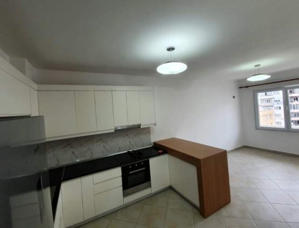 Tirane, shitet apartament 2+1+BLK Kati 3, 90 m² 81.000 Euro (rruga dalip topi)