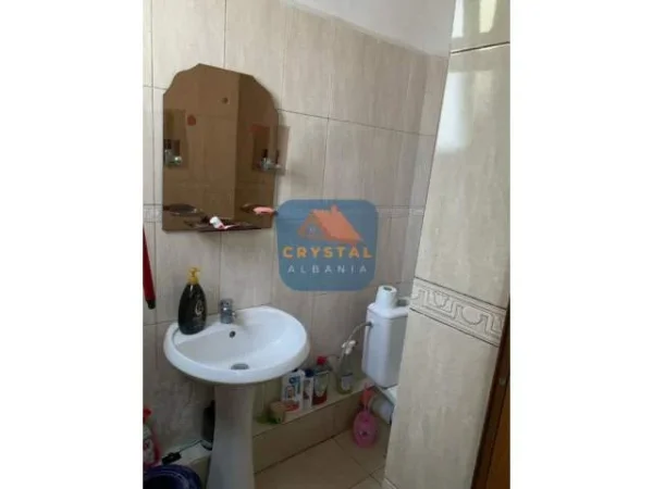 Tirane, jepet me qera apartament 1+1 Kati 2, 24.000 Leke