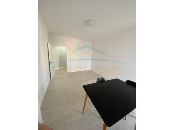 Tirane, shitet apartament 2+1+BLK Kati 3, 113 m² 150.000 Euro (pallat me shigjeta)