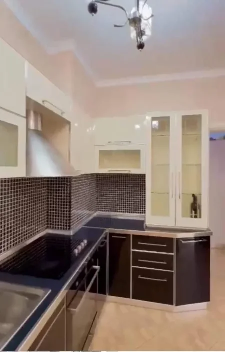 Tirane, jepet me qera apartament 2+1 Kati 2, 90 m² 35.000 Leke (muhamed deliu)