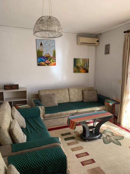 Tirane, jepet me qera apartament 2+1+BLK Kati 3, 120 m² 500 Euro (komuna e parisit ,prane caffe de paris)