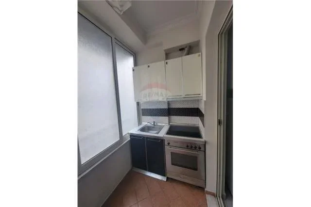 Tirane, jepet me qera apartament 1+1 Kati 5, 40 m² 350 Euro (Astir)