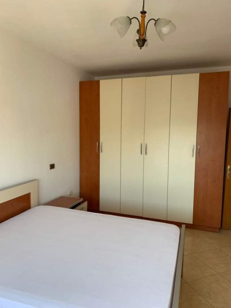 Tirane, jepet me qera apartament 2+1 Kati 5, 110 m² 40.000 Leke (Tregu Elektrik ,Rruga Sali Nivica)