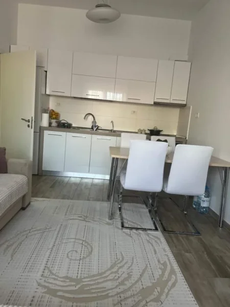 Tirane, jepet me qera apartament 2+1+BLK Kati 3, 115 m² 650 Euro (VANGJEL NOTI)
