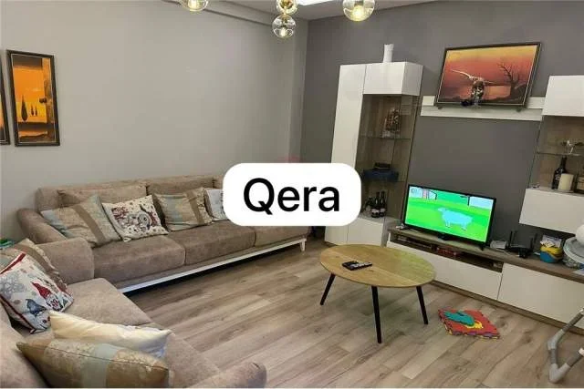 Tirane, jepet me qera Kati 7, 120 m² 500 Euro (fusha aviacionit)