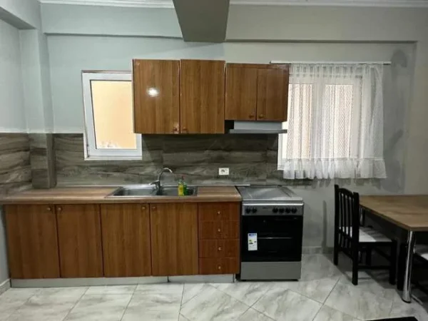Tirane, jepet me qera apartament 2+1+BLK Kati 2, 90 m² 35.000 Leke (kodra e priftit)