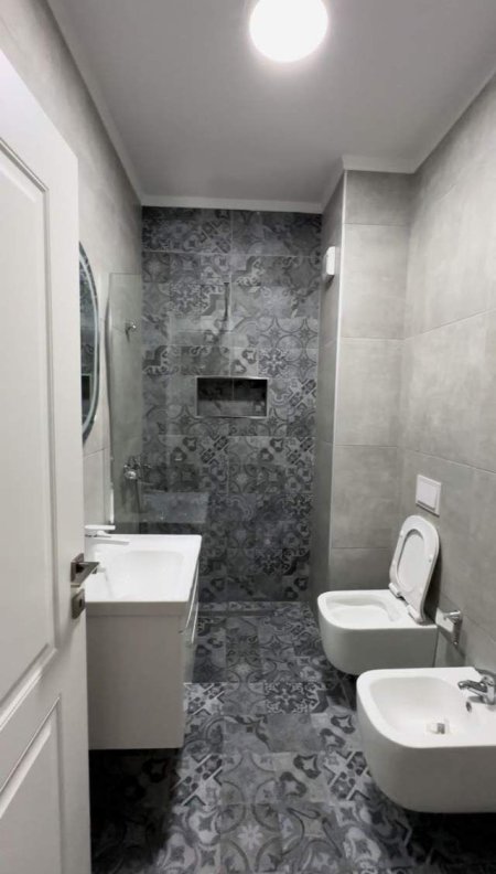 Tirane, jepet me qera apartament 2+1+BLK Kati 7, 100 m² 650 Euro (DON BOSKO)