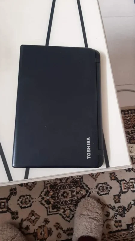 Tirane, shes Laptop Toshiba Satellite 10.000 Leke