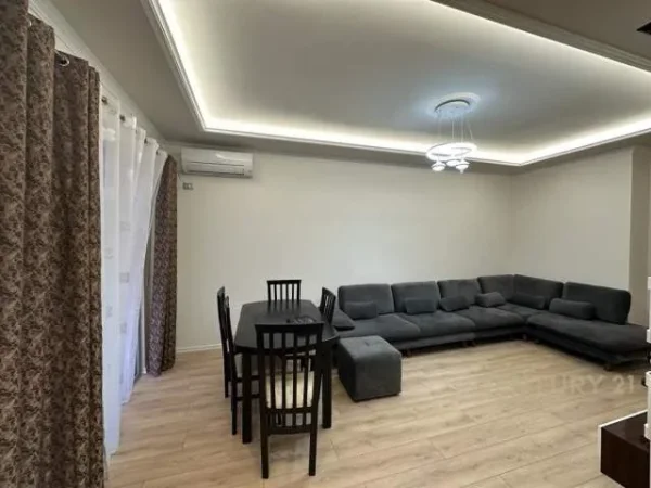 Tirane, jepet me qera apartament 2+1 101 m² 600 Euro (liqeni)