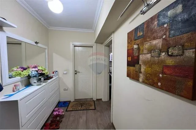 Tirane, jepet me qera apartament 3+1+BLK Kati 2, 140 m² 850 Euro (Stadiumi Dinamo)