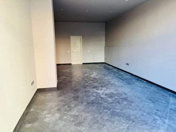 AMBJENT BIZNESI ME QERA   📍Te Rruga Barrigadave 51 m² 600 Euro