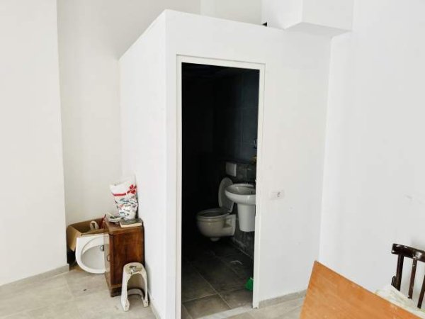 AMBJENT BIZNESI ME QERA  📍Te Rruga Barrikadave 55 m² 600 Euro