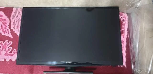 Tirane, shes Flat TV 10.000 Leke