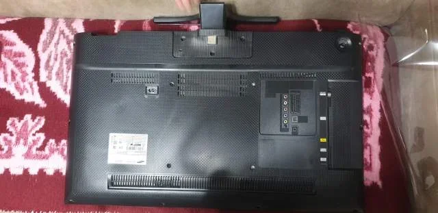 Tirane, shes Flat TV 10.000 Leke