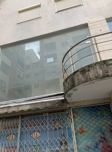 Tirane, shitet ambjent biznesi Kati 1, 75 m² 75.000 Euro (Rruga Shefqet Kuka)