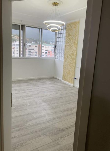 Tirane, shitet apartament 3+1+BLK Kati 7, 144 m² 120.000 Euro (rruga muhamed deliu)