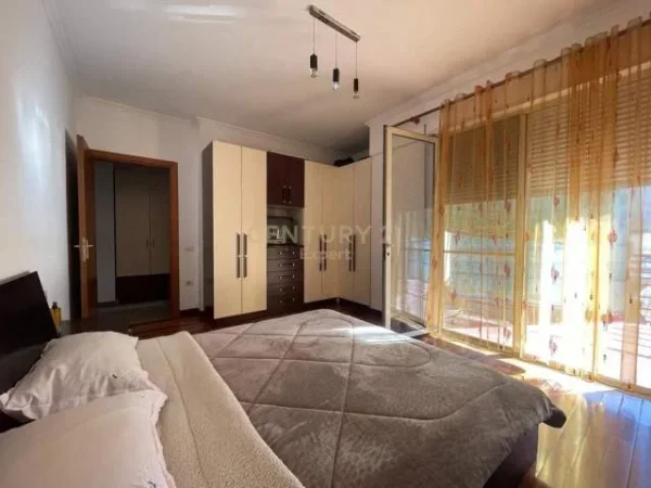 Tirane, jepet me qera apartament 2+1+BLK Kati 1, 102 m² 600 Euro (Don Bosko)