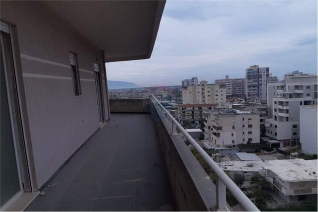 Vlore, shes 3+1+BLK Kati 9, 180 m² 130.000  (Rr Hajredin Haxhiraj)